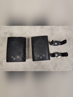Set of 2 Yamaha NS-AW Series indoor/outdoor speakers Work just fine - Read Desc